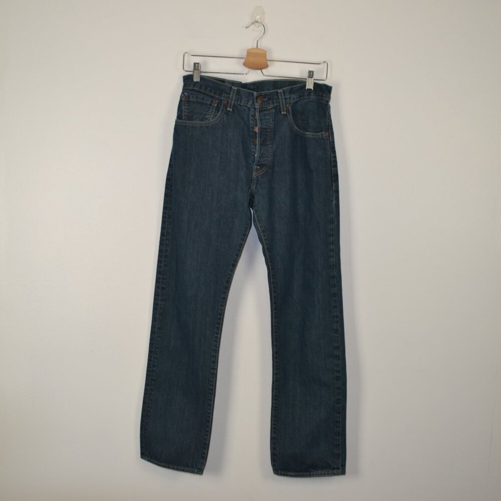 Levis Strauss 501 Button Fly Mens 32/30 Straight Leg 5 Pocket Blue Denim Jeans